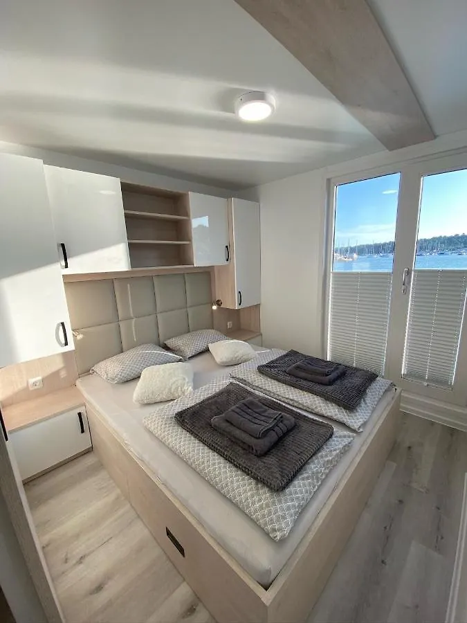 شقة Floating House Arena 3 بولا