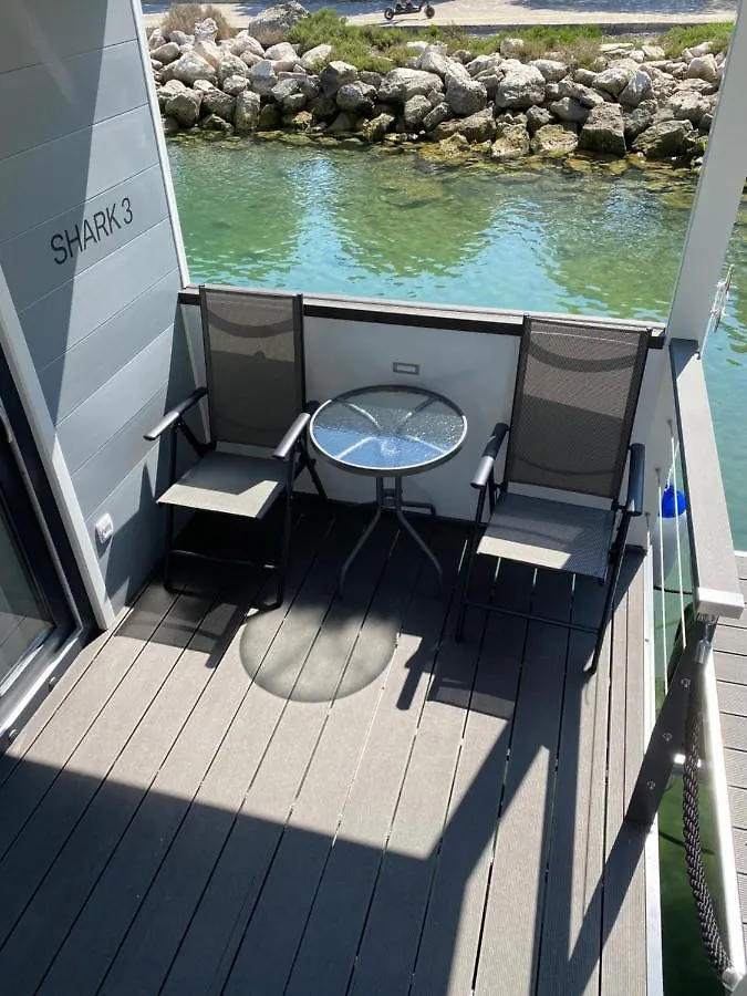 شقة Floating House Arena 3 بولا